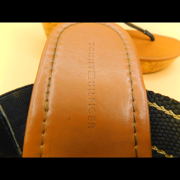 ♻️CUTE TOMMY HILFIGER WOMEN’S WEDGE SANDALS - Picture 4 of 8